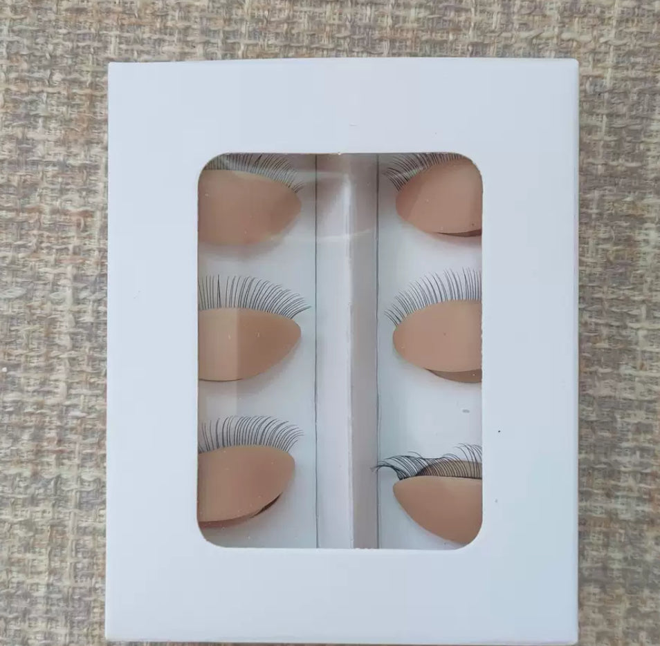 Mannequin of Replace Eyelids