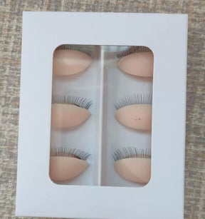 Mannequin of Replace Eyelids